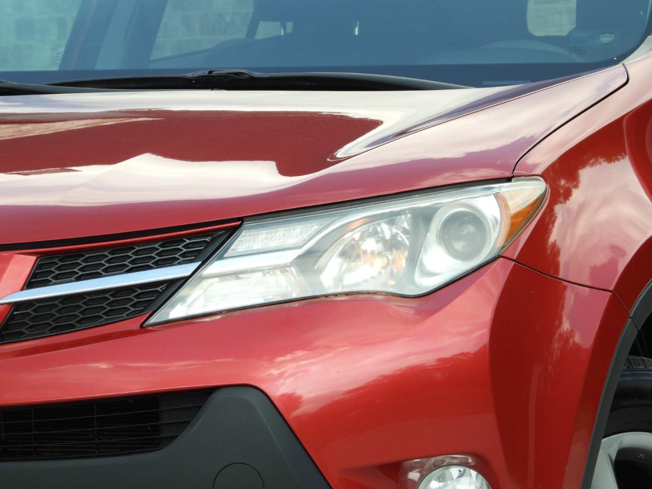 Used 2015 Toyota RAV4 XLE FWD image 3