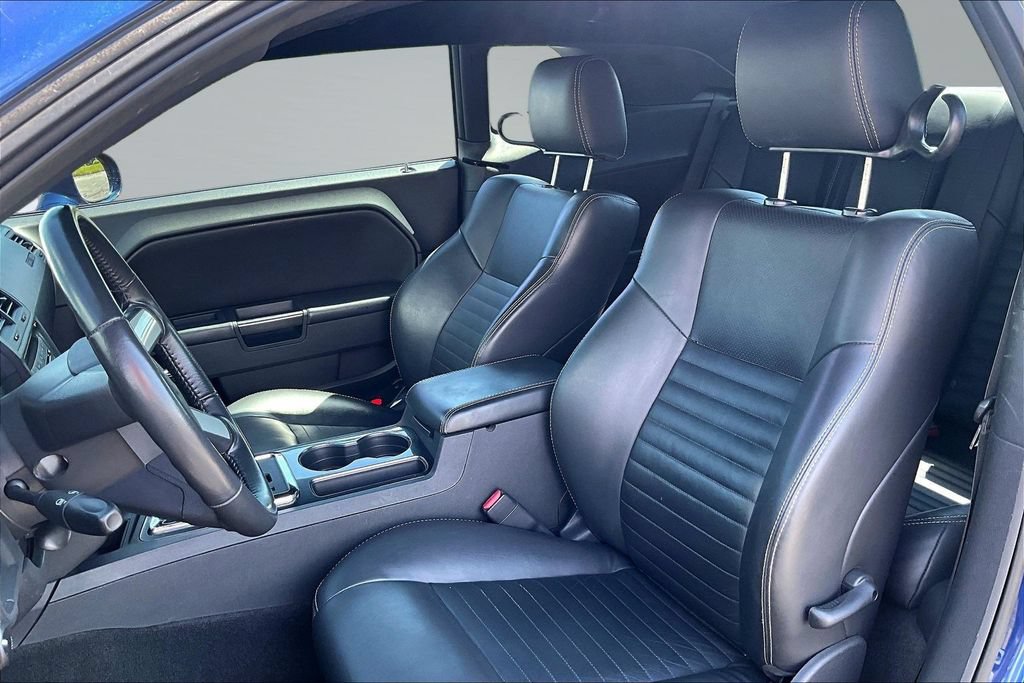 Used 2010 Dodge Challenger R/T RWD image 25