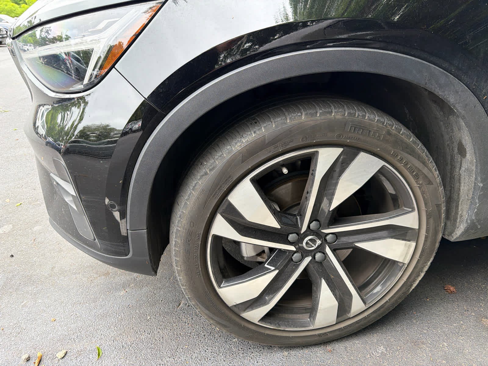 Certified 2023 Volvo XC40 B5 Plus w/ Protection Package Premier AWD/4WD image 24