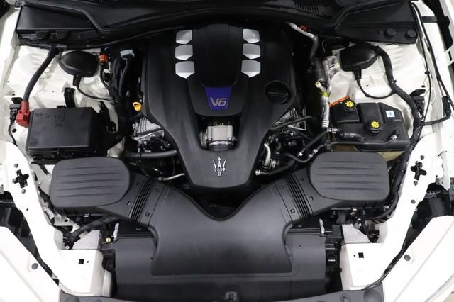 Used 2022 Maserati Ghibli Modena Q4 AWD/4WD image 27