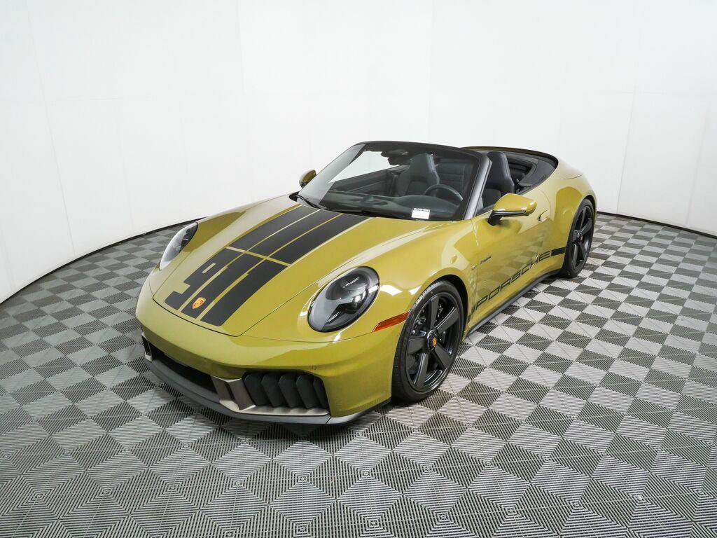 Certified 2026 Porsche 911 GTS RWD image 28