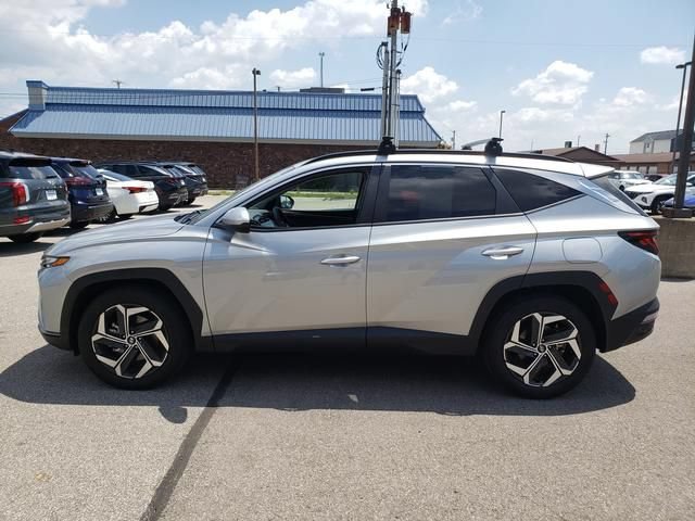 Used 2024 Hyundai Tucson SEL FWD image 2
