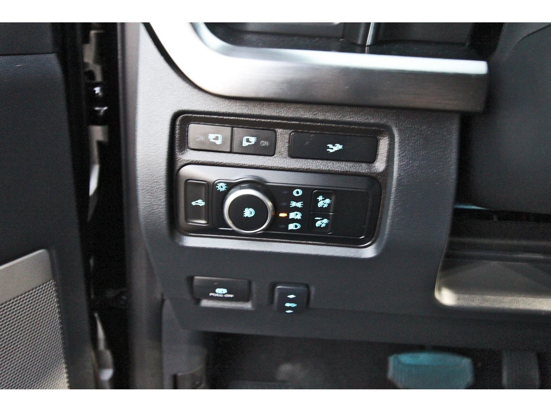 Used 2024 Ford F250 Lariat w/ Sport Appearance Package AWD/4WD image 24