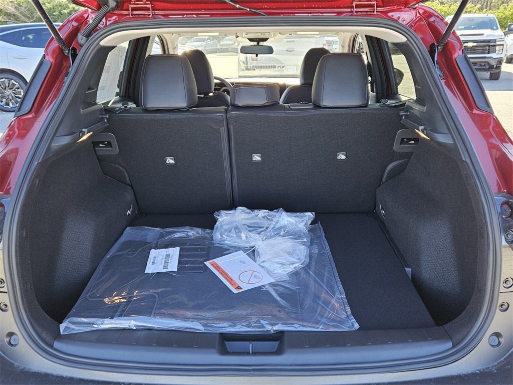 New 2026 Nissan Kicks SR w/ Cold Weather Package image 11