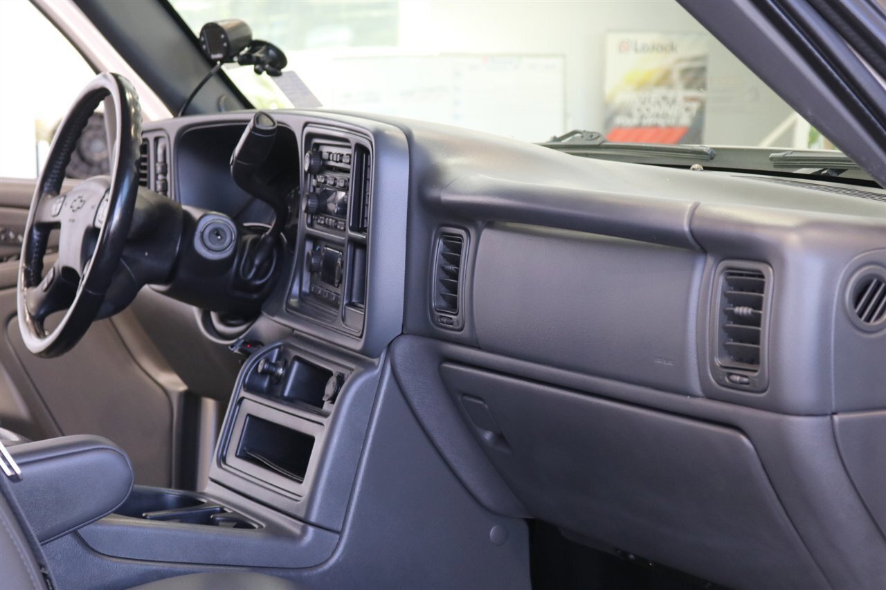 Used 2006 Chevrolet Silverado 3500 LT w/ Heavy-Duty Power Package AWD/4WD image 84