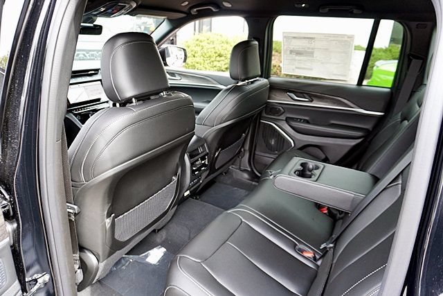 New 2026 Jeep Grand Cherokee Limited AWD/4WD image 21
