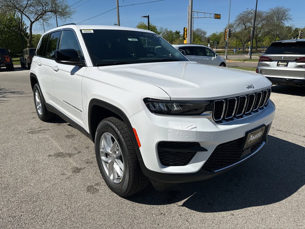 New 2026 Jeep Grand Cherokee Laredo X AWD/4WD image 3