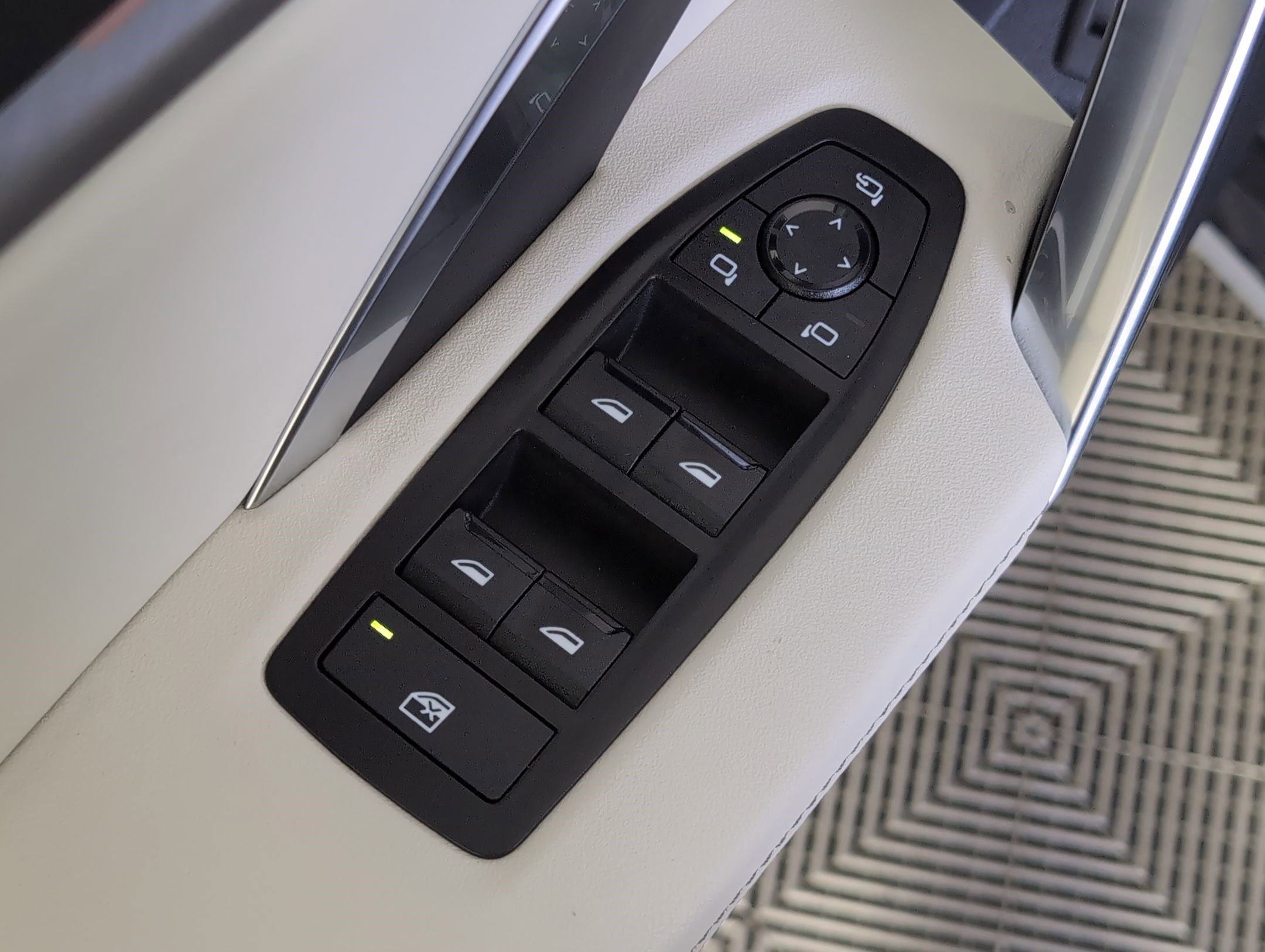 Used 2026 BMW X1 xDrive28i w/ Technology Package image 22