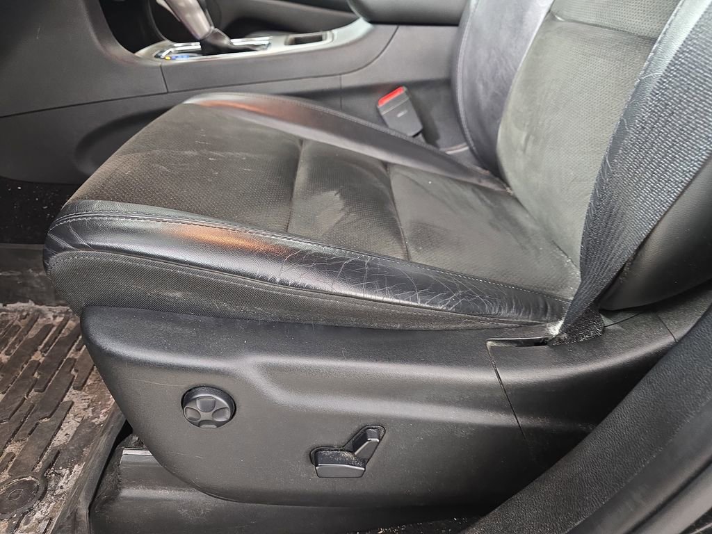 Used 2021 Jeep Grand Cherokee Laredo X image 32