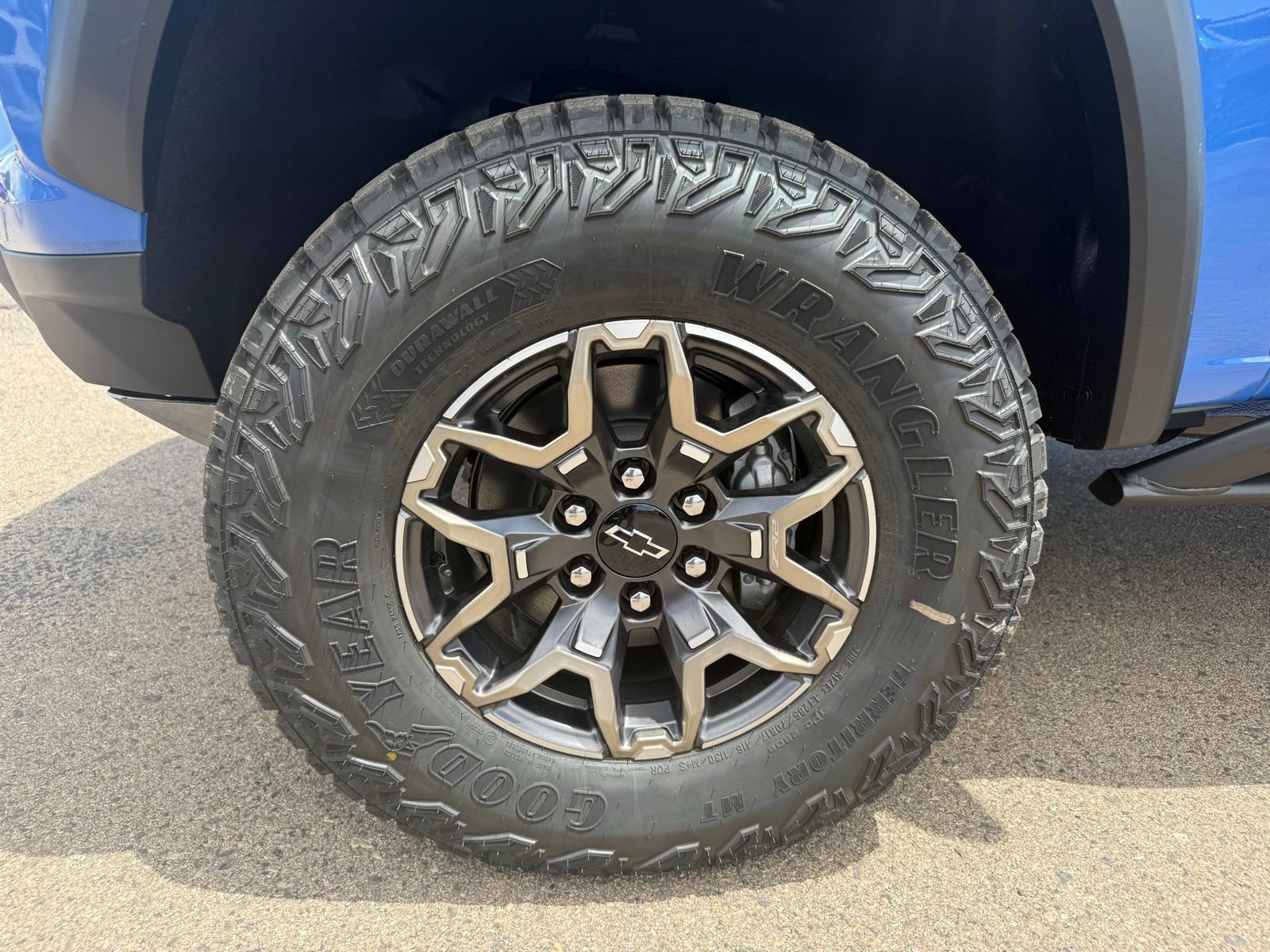 Certified 2026 Chevrolet Colorado ZR2 w/ Technology Package AWD/4WD image 38