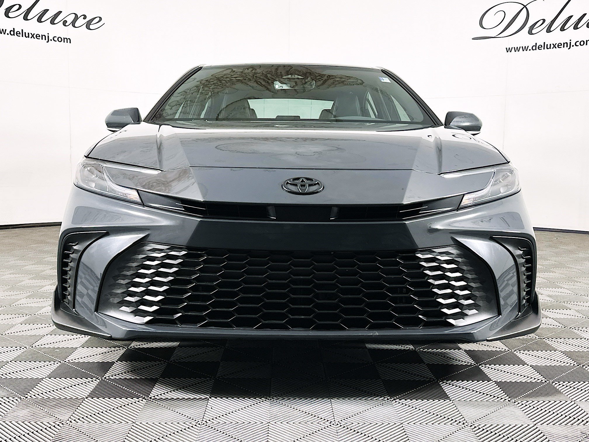 Used 2025 Toyota Camry SE w/ Multimedia Upgrade Package FWD image 2