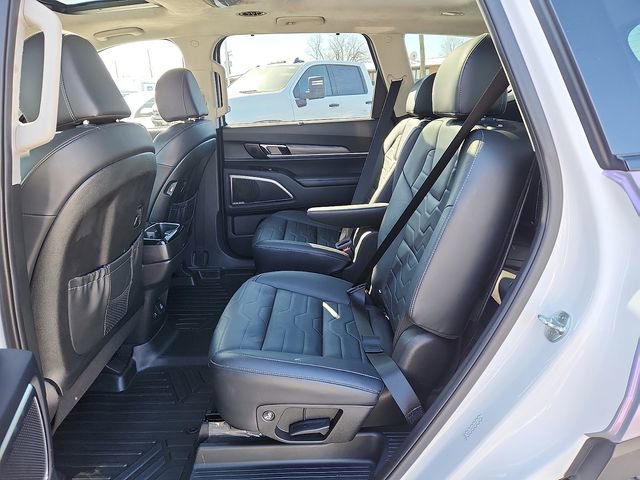 Used 2022 Kia Telluride SX w/ SX Prestige Package image 10