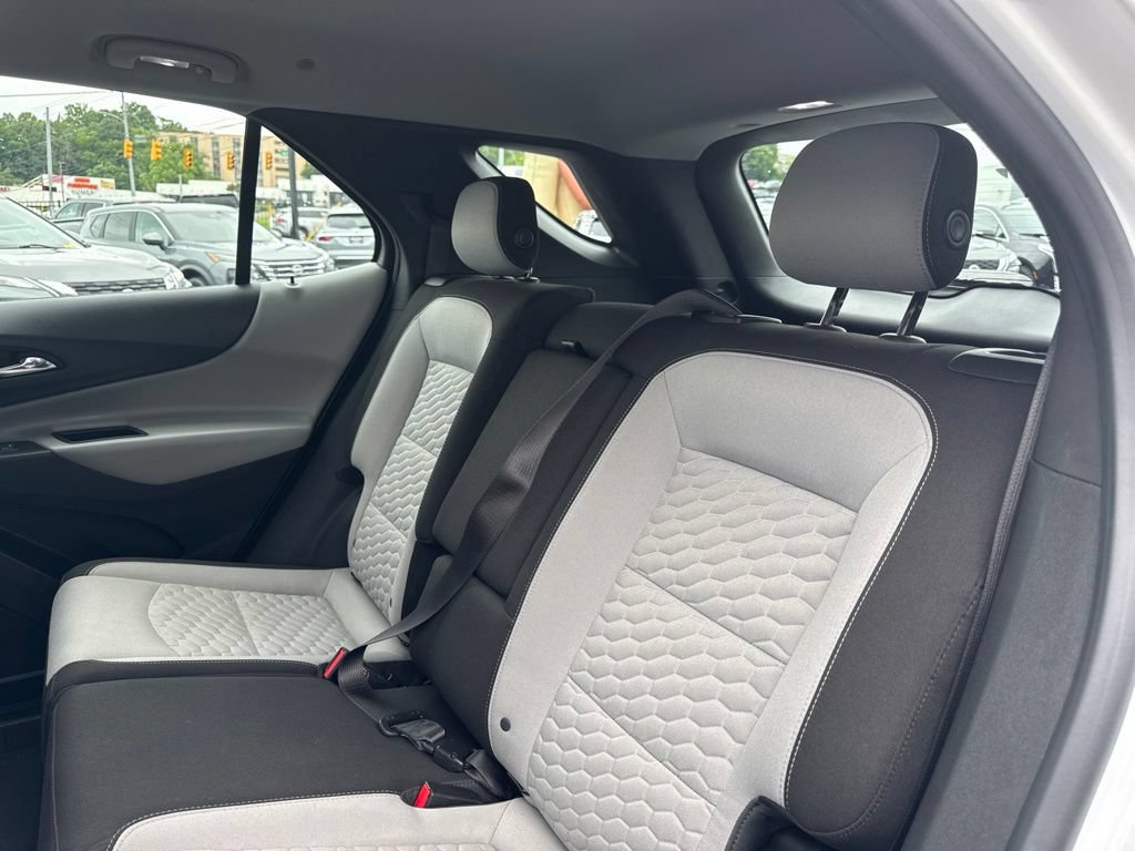 Used 2019 Chevrolet Equinox LS FWD image 26