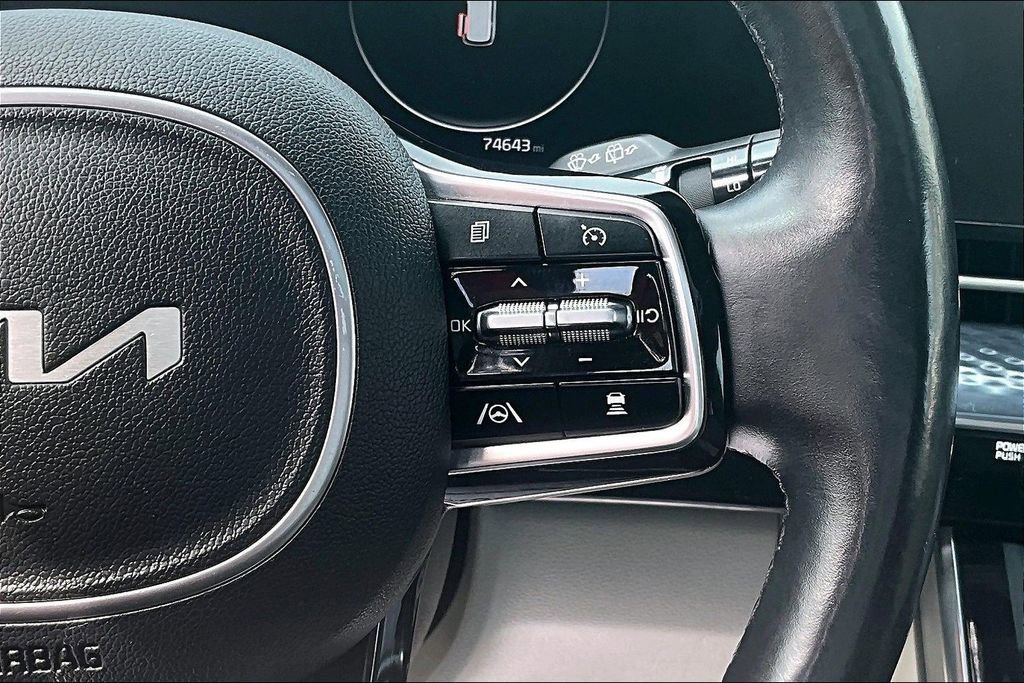 Used 2022 Kia Carnival SX Prestige FWD image 19