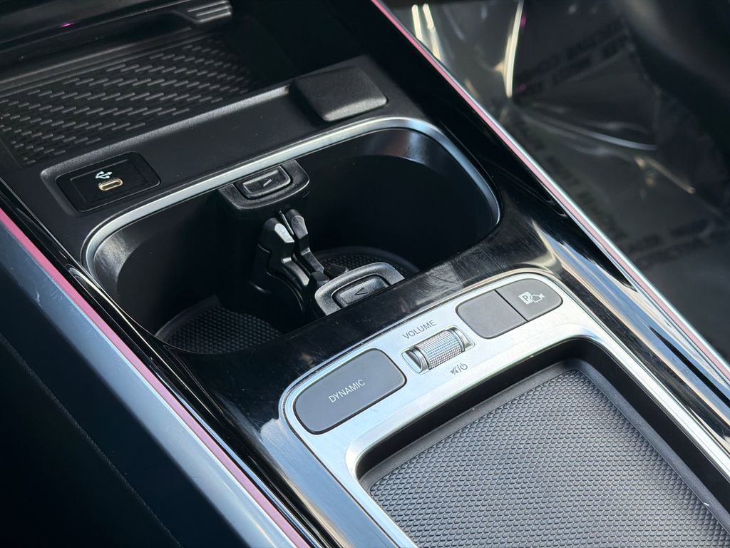 Used 2024 Mercedes-Benz GLB 250 4MATIC image 28