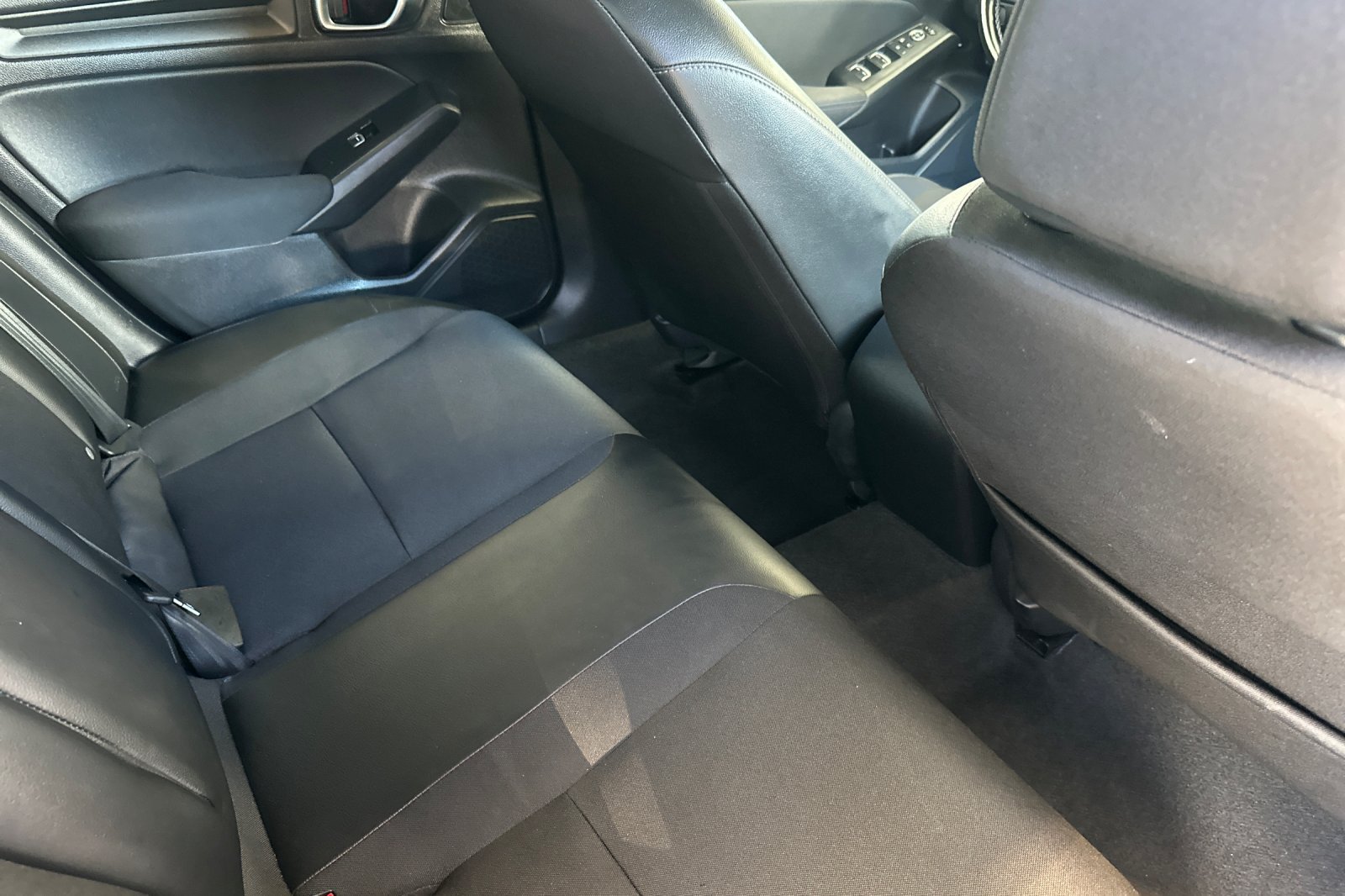 Used 2025 Honda Civic Sport image 17
