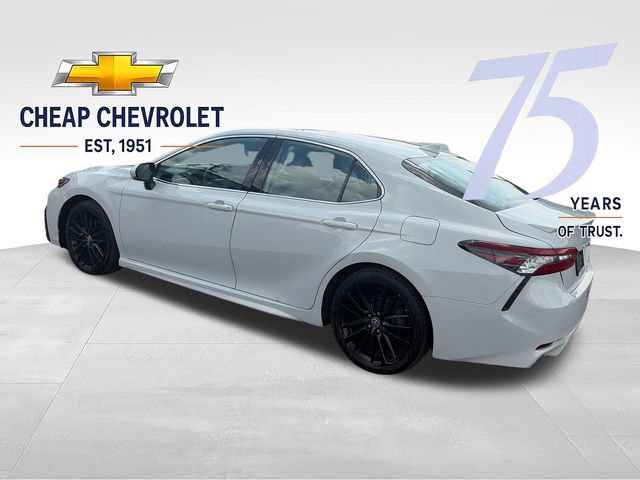 Used 2022 Toyota Camry XSE FWD image 3