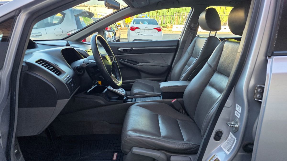 Used 2010 Honda Civic EX-L image 9