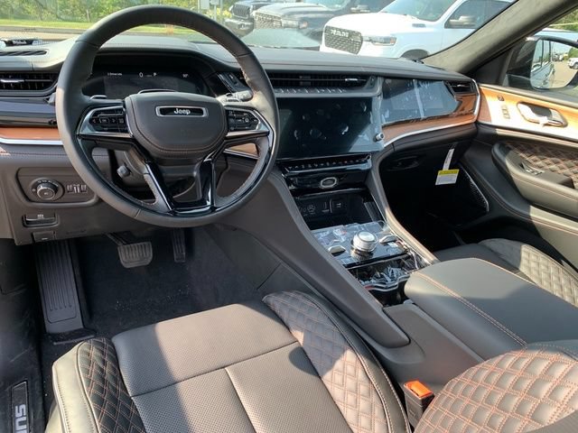 New 2027 Jeep Grand Cherokee Summit AWD/4WD image 14