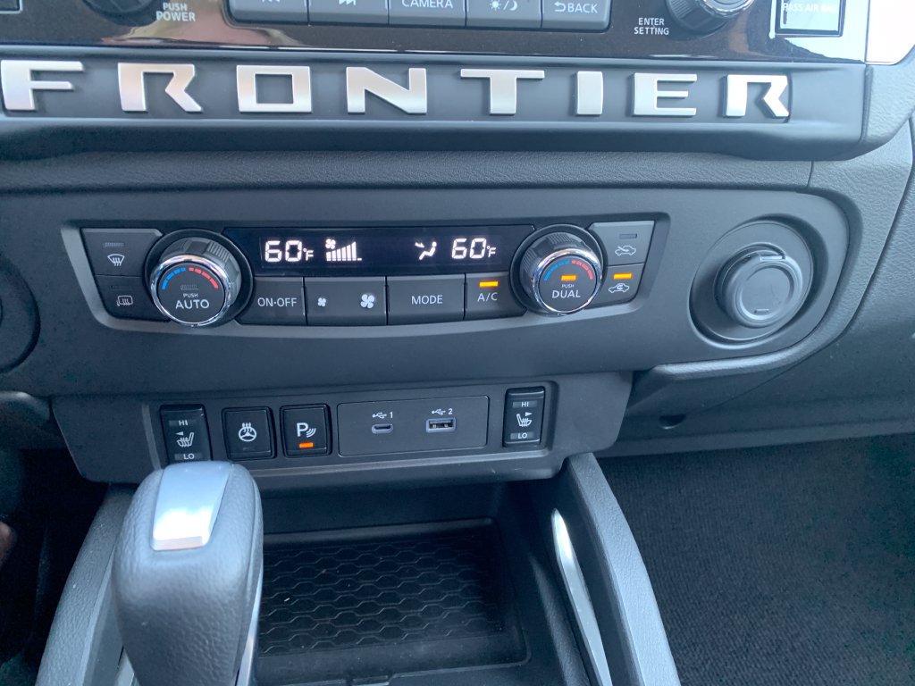 Used 2025 Nissan Frontier SV w/ SV Convenience Package RWD image 19