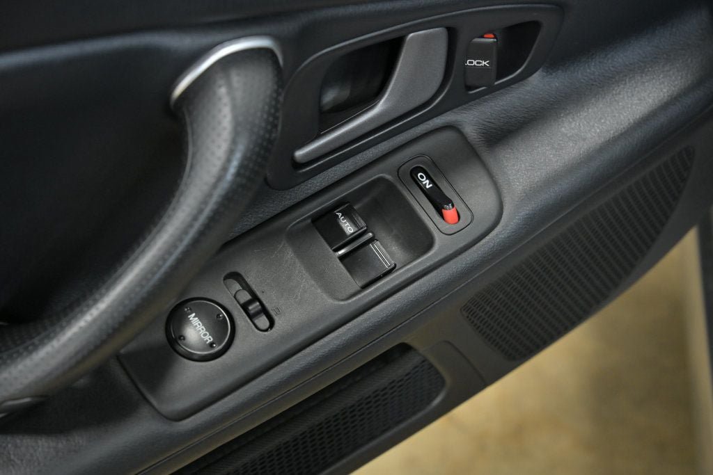 Used 2005 Honda S2000 image 29