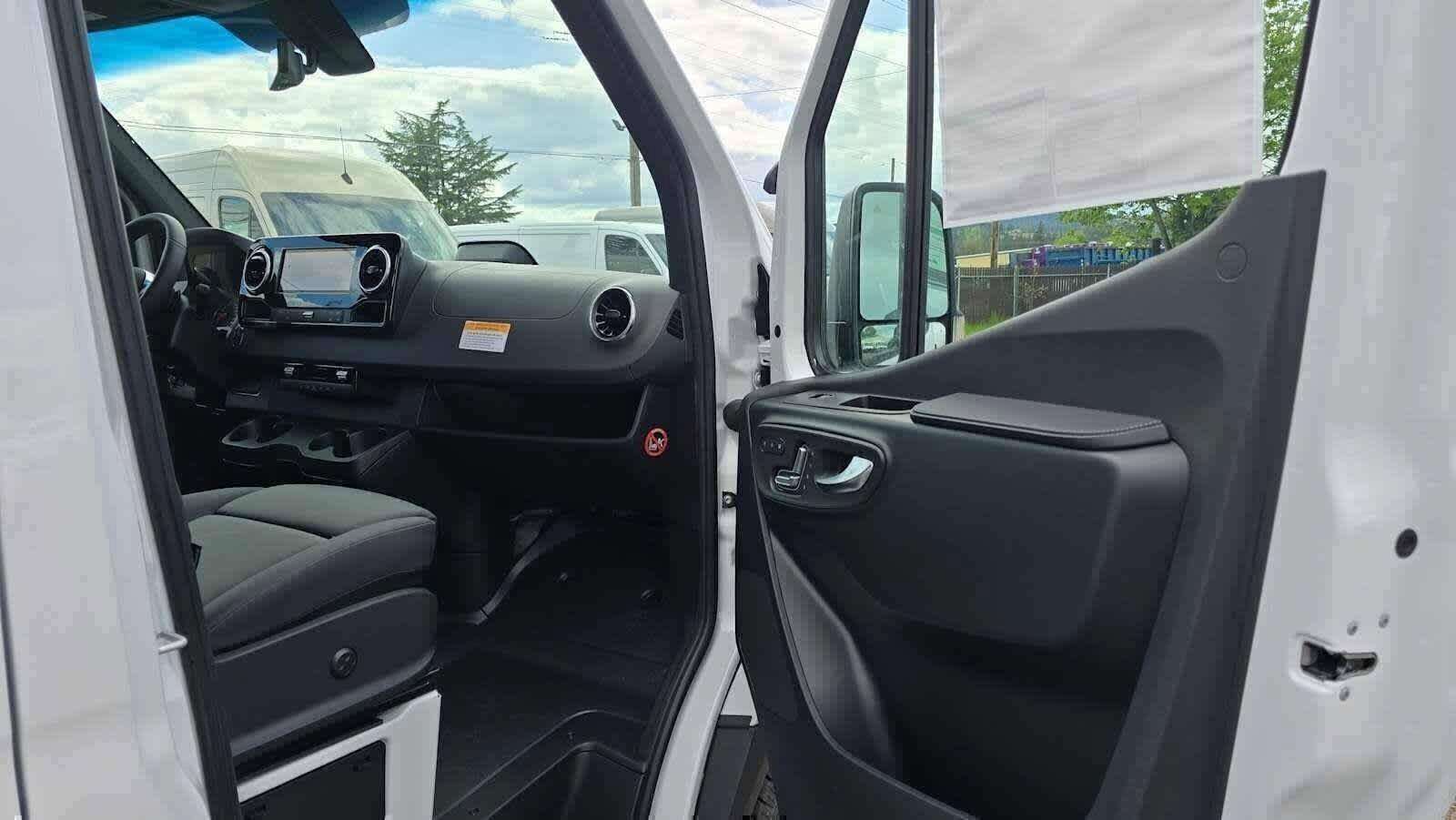 New 2026 Mercedes-Benz Sprinter 2500 image 10