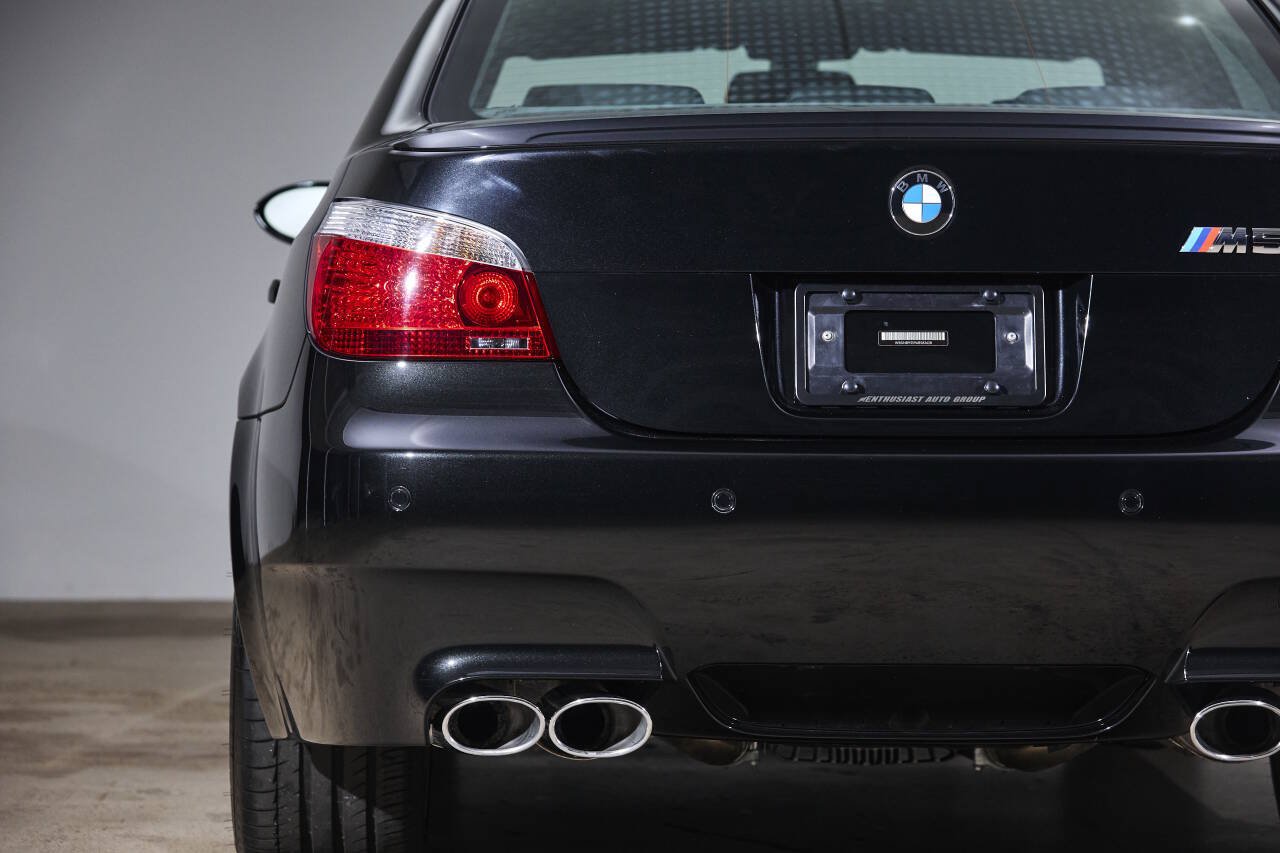 Used 2006 BMW M5 RWD image 24