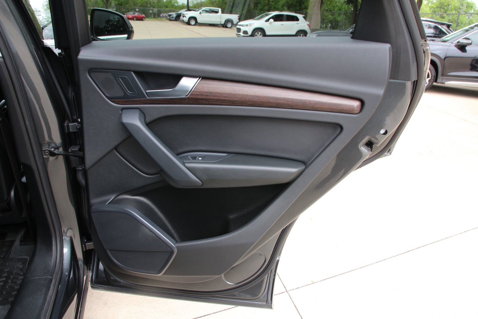 Used 2023 Audi Q5 2.0T Premium w/ Convenience Package image 34