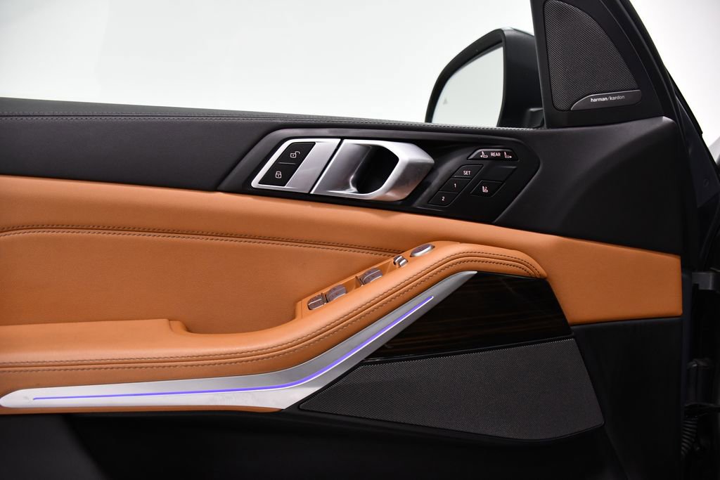 Used 2024 BMW X7 xDrive40i image 17