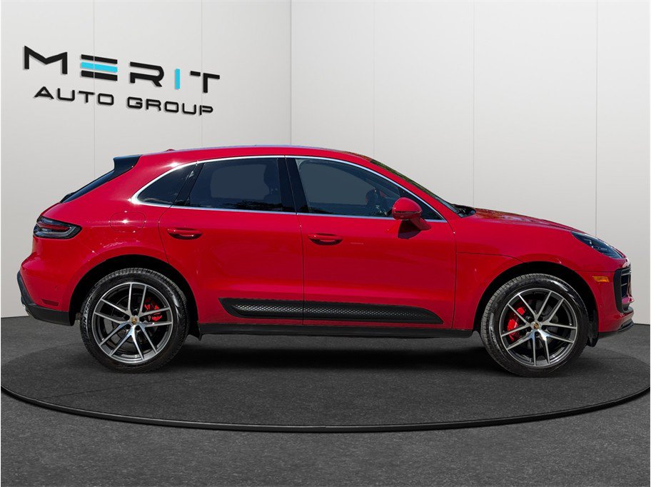 Used 2023 Porsche Macan S AWD/4WD image 10