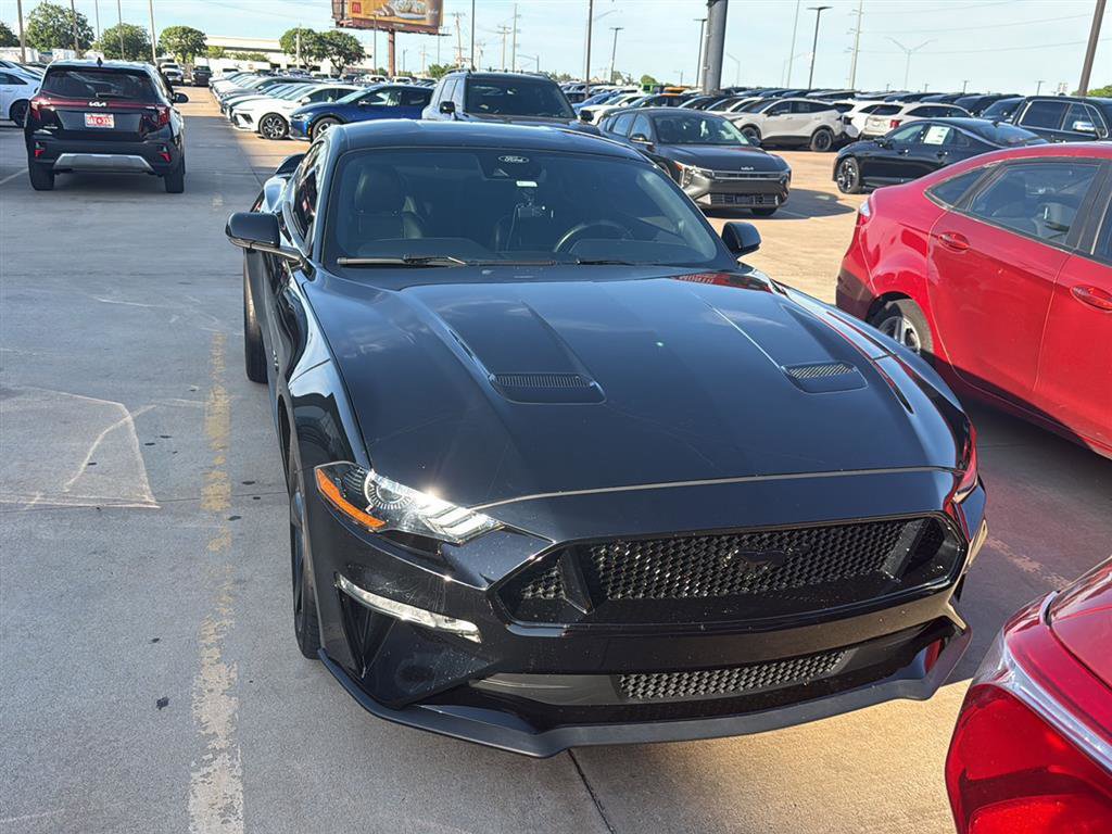 Used 2021 Ford Mustang GT Premium w/ Equipment Group 401A image 8
