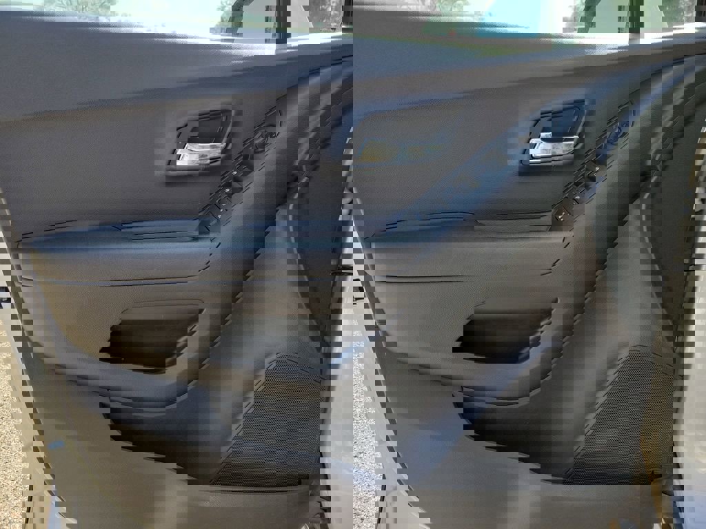 Certified 2019 Chevrolet Trax LS w/ Tint and Cruise Package image 12