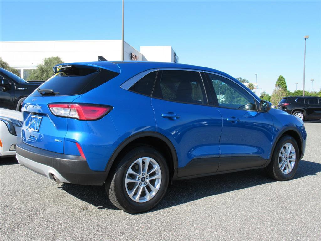 Used 2020 Ford Escape SE image 6