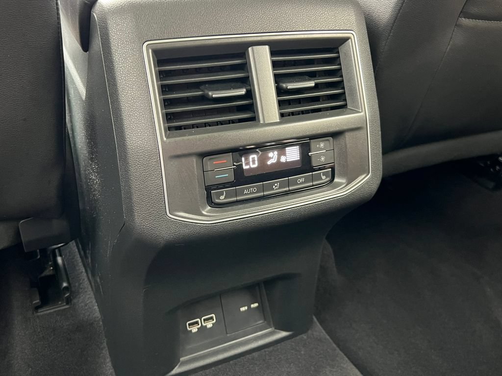 Used 2018 Volkswagen Atlas SEL AWD/4WD image 39