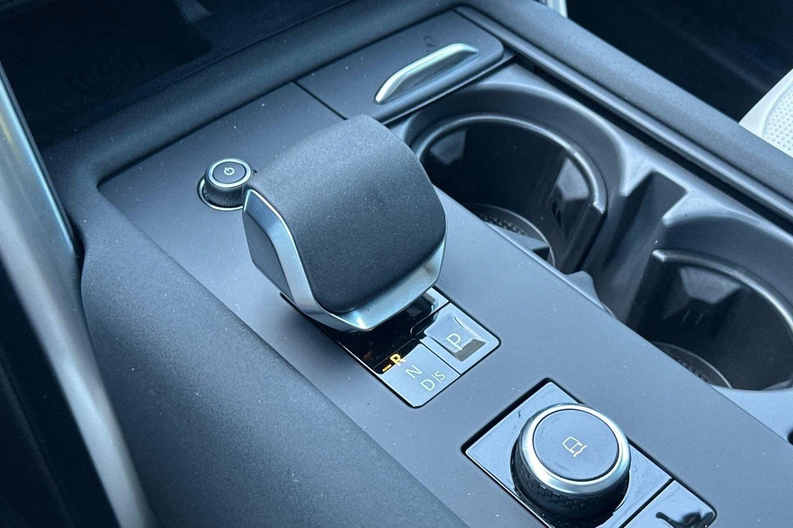 New 2026 Land Rover Discovery S AWD/4WD image 19