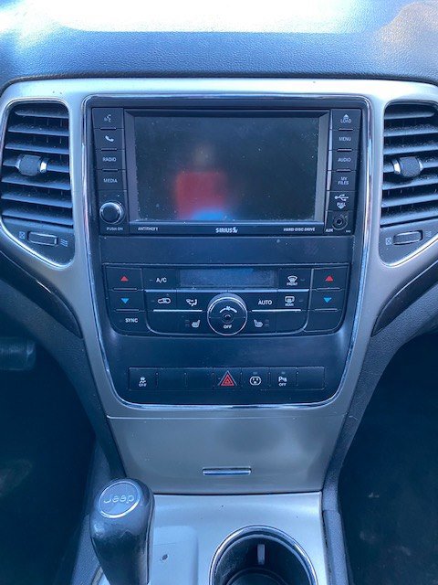 Used 2013 Jeep Grand Cherokee Laredo AWD/4WD image 17
