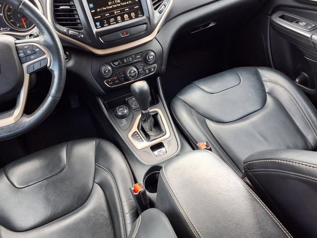 Used 2016 Jeep Cherokee Limited AWD/4WD image 11