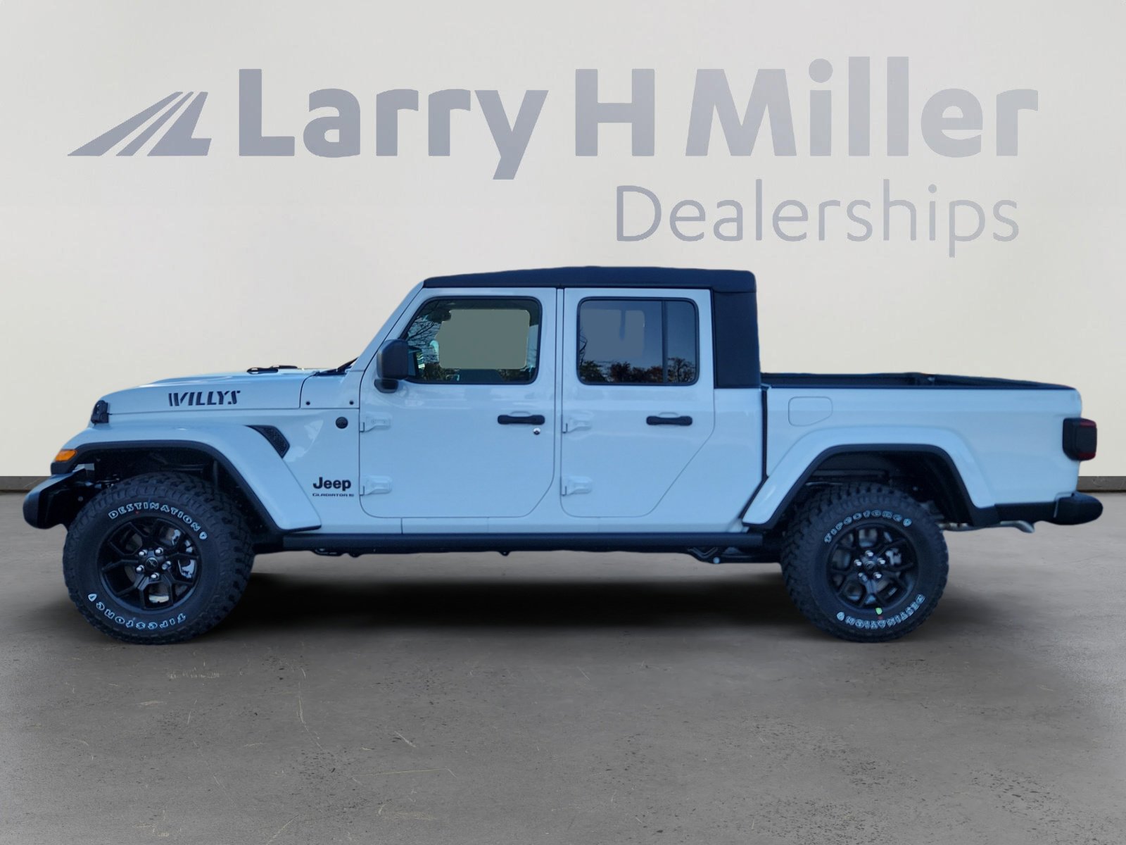 New 2025 Jeep Gladiator Willys AWD/4WD image 3