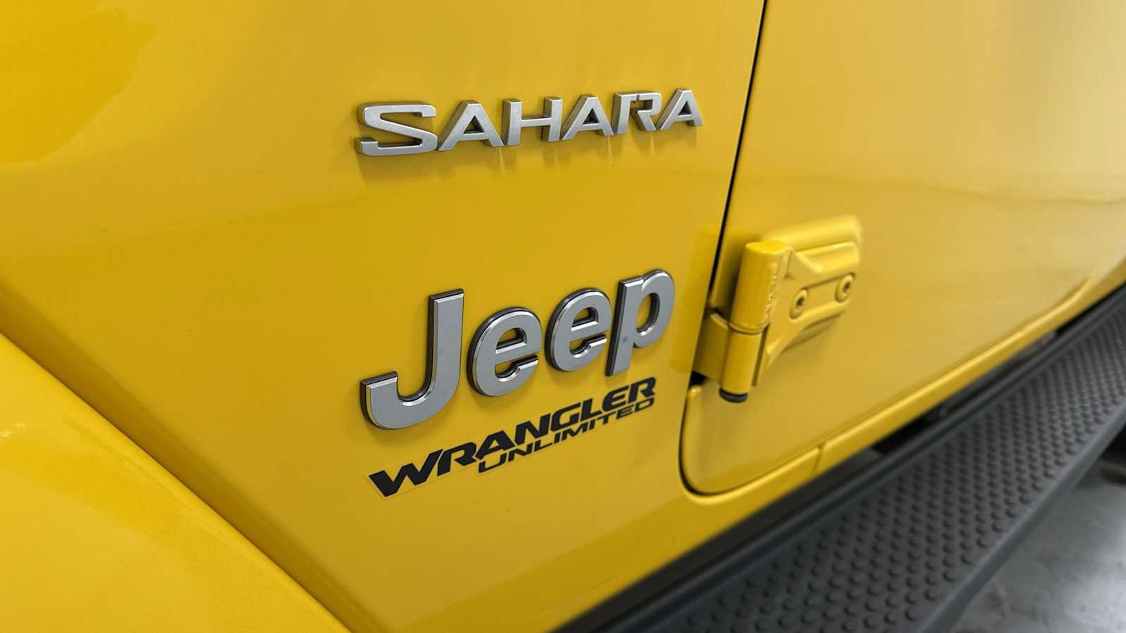Used 2019 Jeep Wrangler Unlimited Sahara image 29