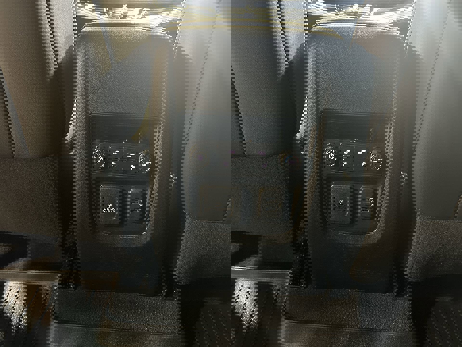 Certified 2024 Buick Enclave Avenir w/ Avenir Technology Package image 23