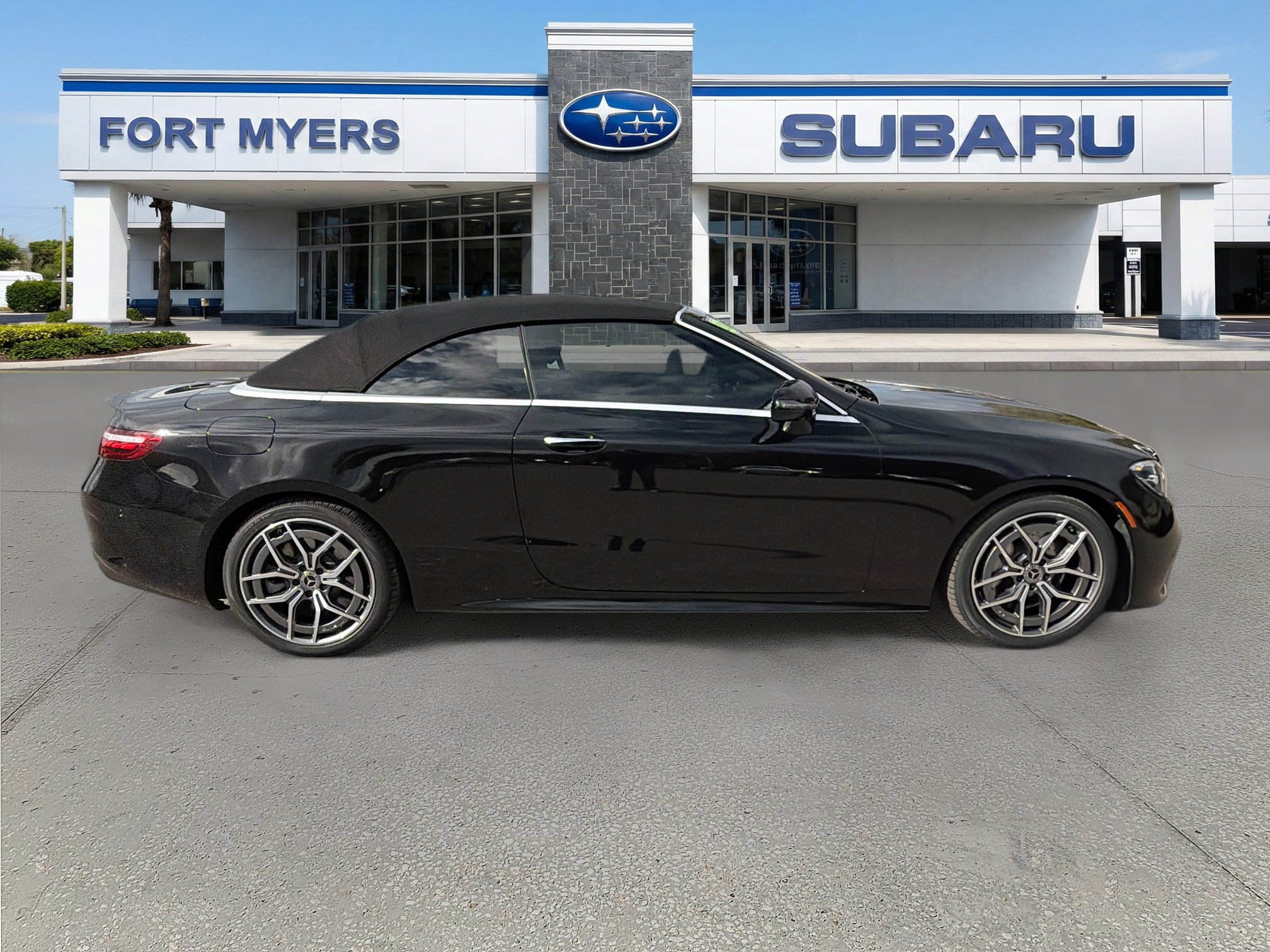 Used 2023 Mercedes-Benz E 450 Cabriolet image 2