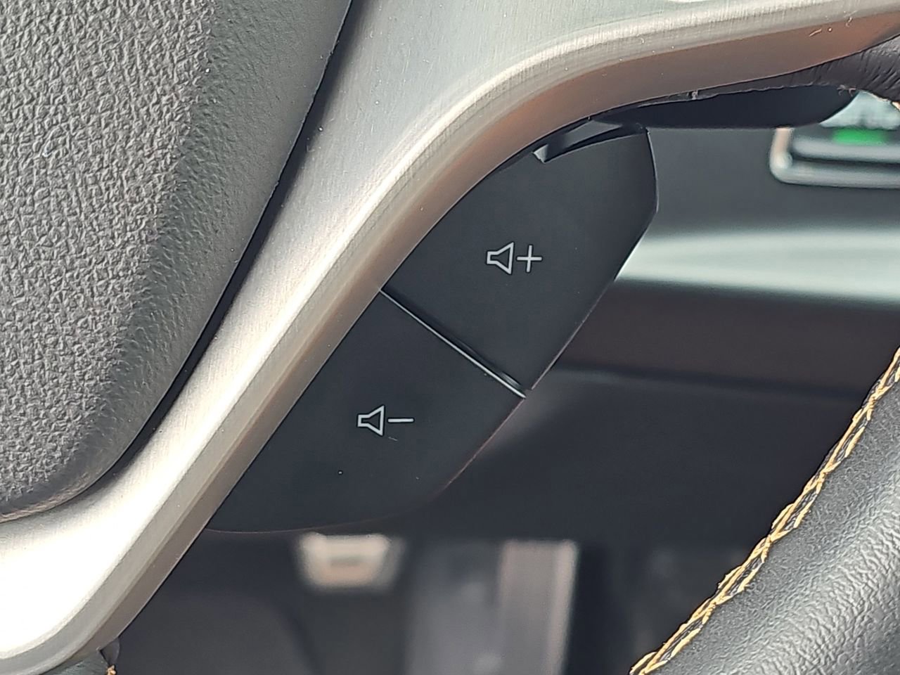 Used 2014 Chevrolet Corvette Stingray Coupe w/ 2LT Preferred Equipment Group image 23