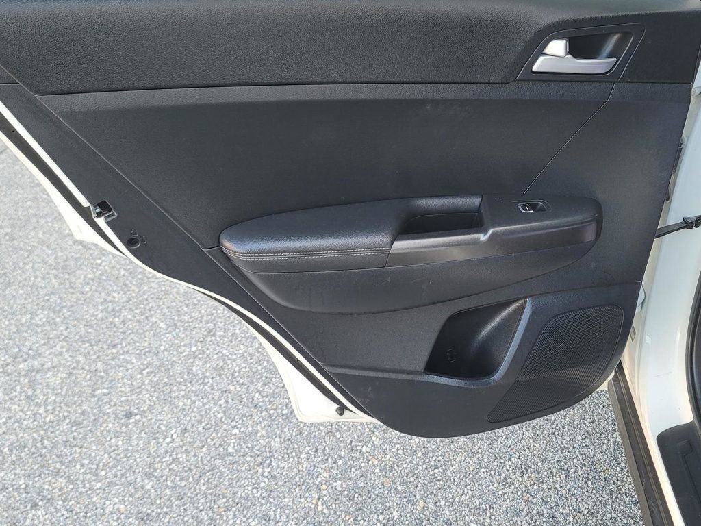 Used 2021 Kia Sportage LX image 28