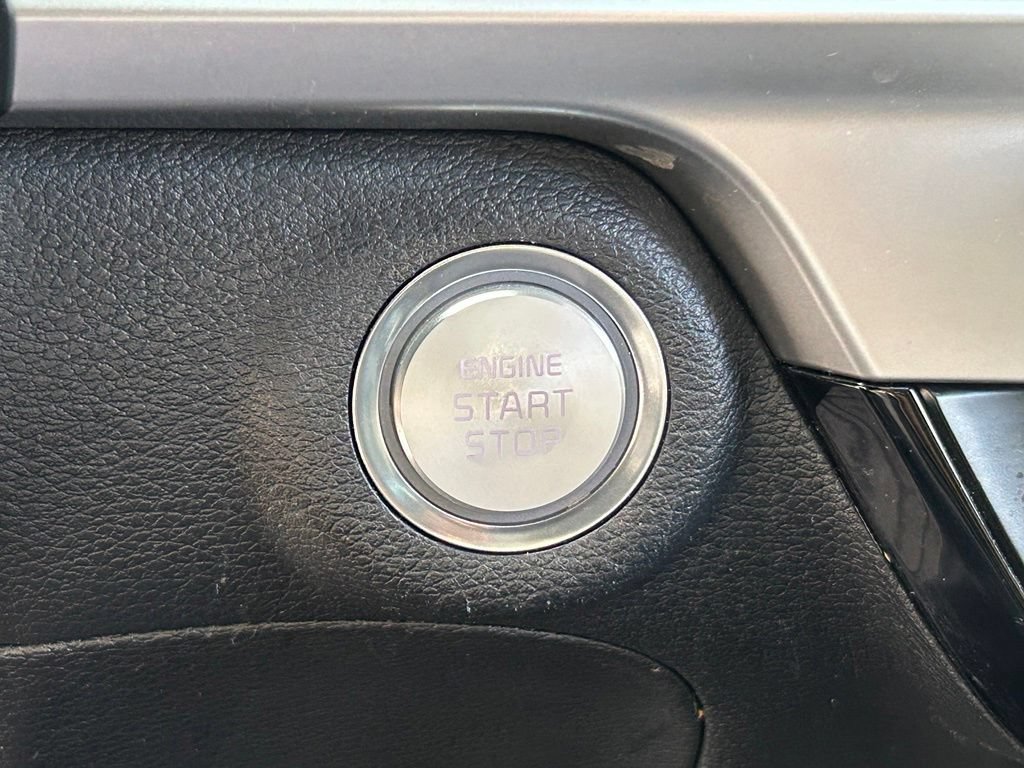 Used 2023 Kia Telluride EX w/ EX Captain's Chair Package FWD image 23