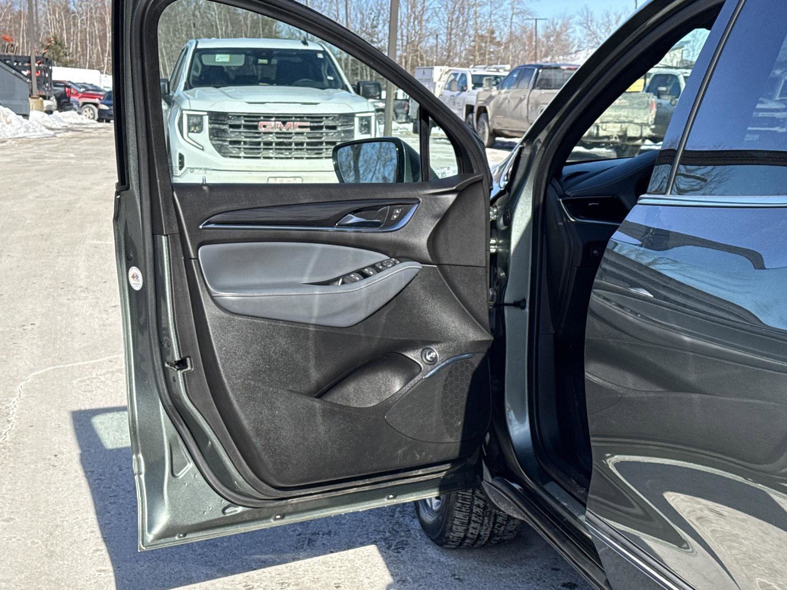 Used 2023 Buick Enclave Essence w/ Experience Buick Package image 10