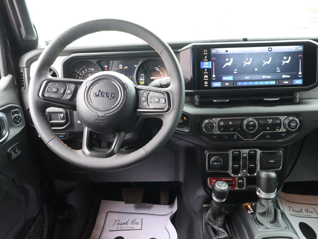 Used 2024 Jeep Wrangler Unlimited AWD/4WD image 18