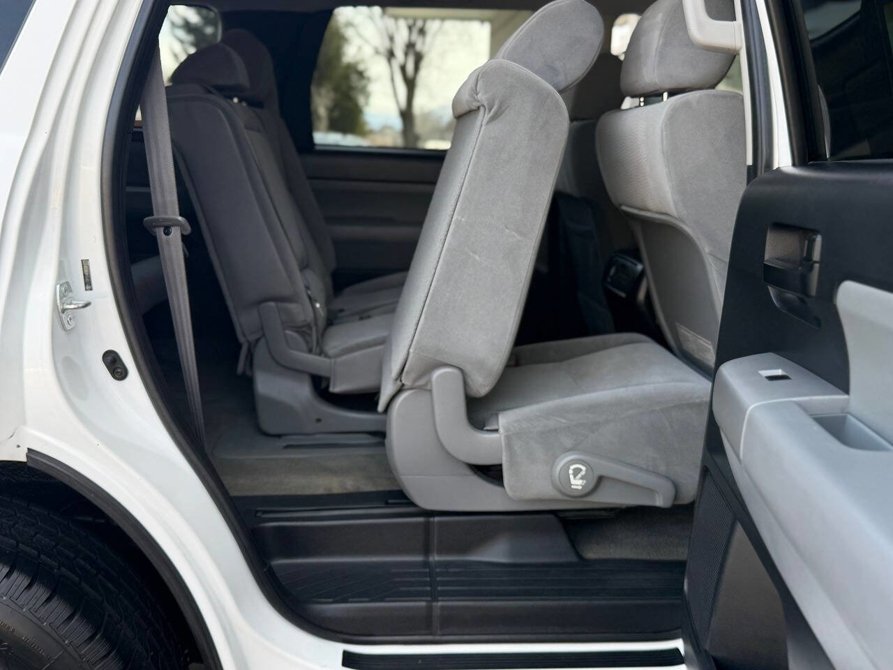 Used 2008 Toyota Sequoia SR5 image 55