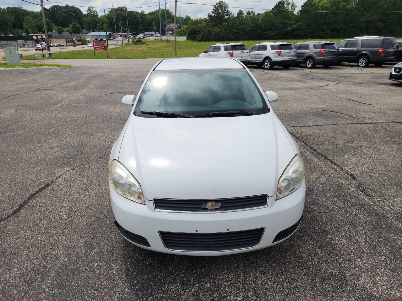 Used 2011 Chevrolet Impala LT w/ Luxury Edition Package FWD image 3