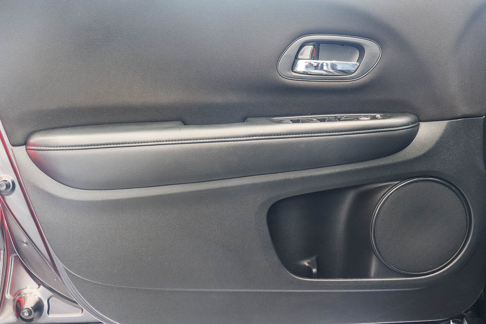 Used 2017 Honda HR-V LX image 24
