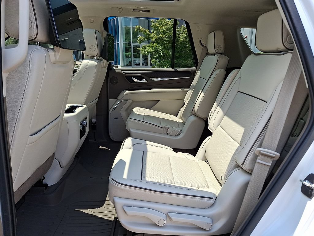 Used 2021 GMC Yukon Denali w/ Denali Ultimate Package AWD/4WD image 13